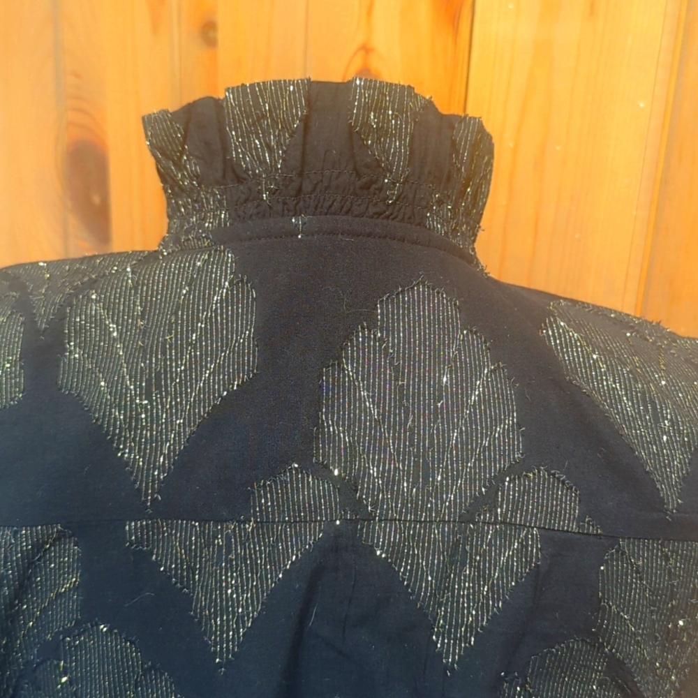 Chico's Black and Gold Blouse - Picture 5 of 7